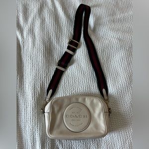 Crossbody purse